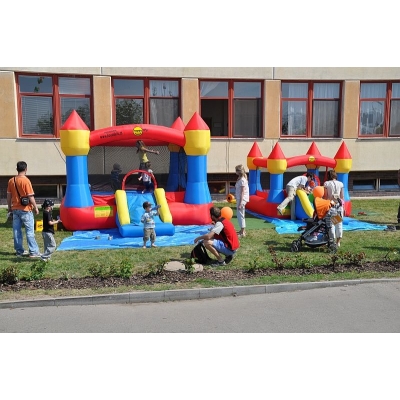 Klasik střední Happy Hop skákací hrad