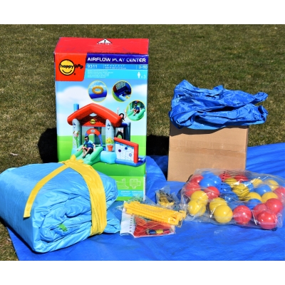 Happy Hop Skákací párty domeček , skákací hrad se skluzavkou a míčky
