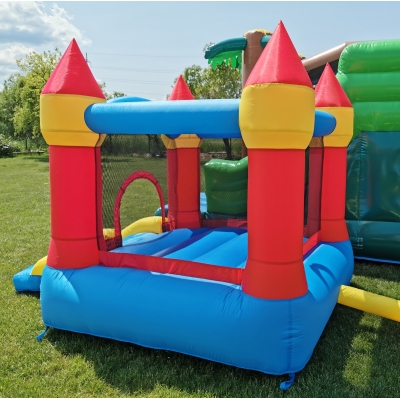 Happy Hop Klasik střední nafukavací atrakce a skluzavkou