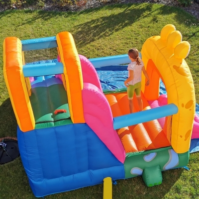 Happy Hop 9065 Super ufon kamarád z galaxie Fantazie, skákací hrad Happy Hop Imaginary Friends 9065