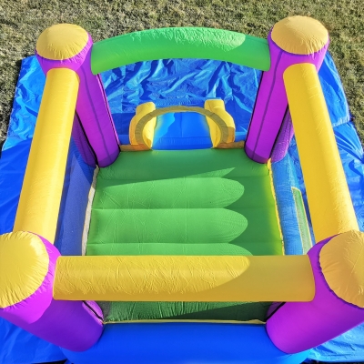 Happy Hop Skákací hrad barevné bublinky se skluzavkou 9201B