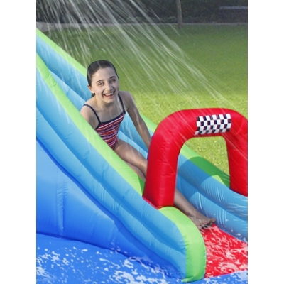 Happy Hop GIGANT vodní zábavný park s obřími skluzavkami